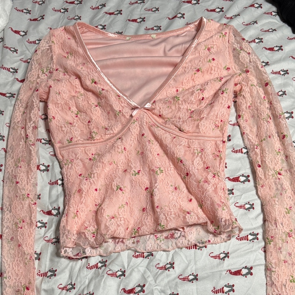 Floral Lace V-Neck Blouse in Pink